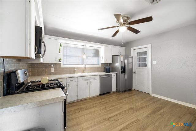 4805 Lilac Lane, Victoria, TX 77904