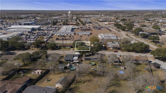 4805 Lilac Lane, Victoria, TX 77904