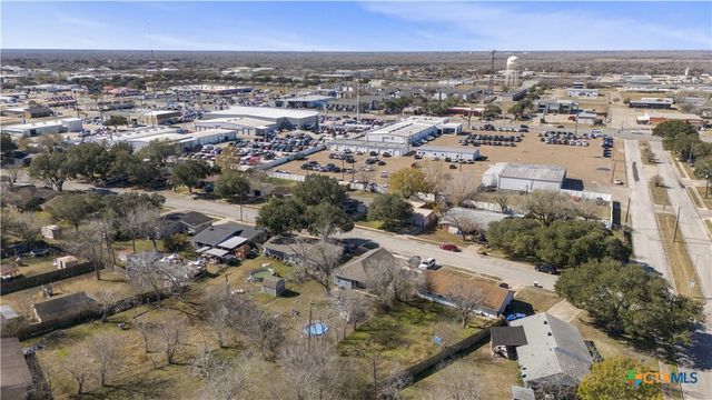 4805 Lilac Lane, Victoria, TX 77904