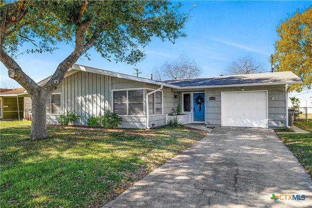 4805 Lilac Lane, Victoria, TX 77904