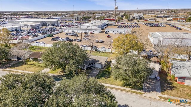 4805 Lilac Lane, Victoria, TX 77904