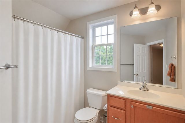 306 Providence Dr, Marshall, PA 15090