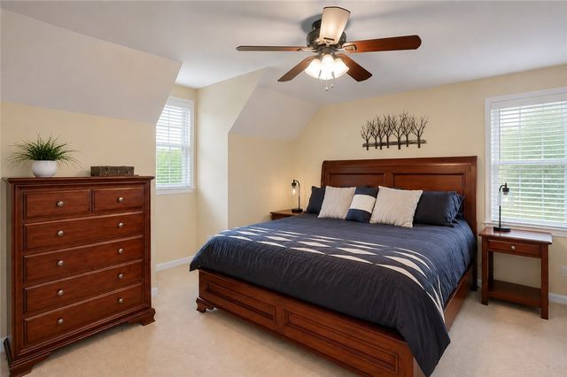 306 Providence Dr, Marshall, PA 15090