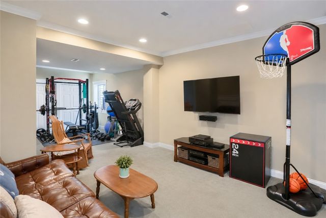 306 Providence Dr, Marshall, PA 15090