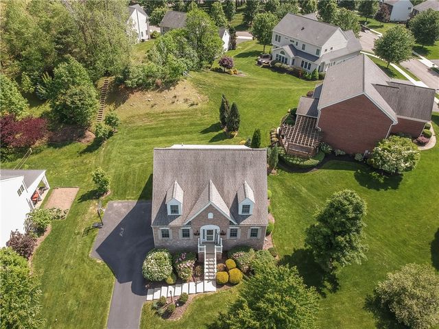 306 Providence Dr, Marshall, PA 15090