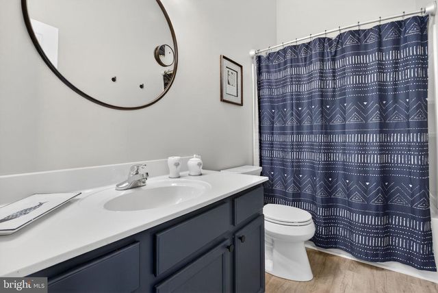 1120 BLUE BIRD LN, York, PA 17402