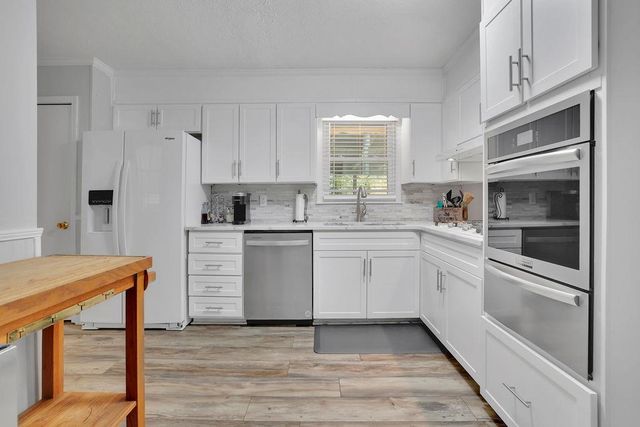 5041 Fitts Drive, Roswell, GA 30075