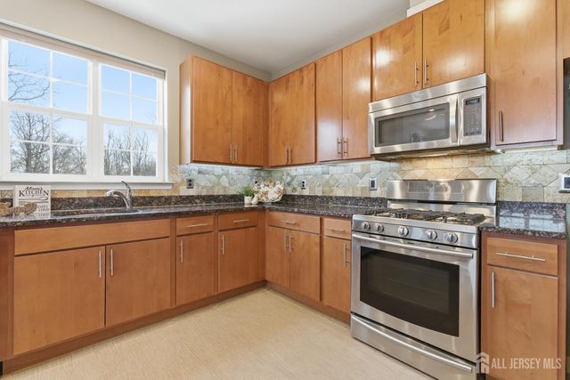 238 Luca Drive, Piscataway, NJ 08854