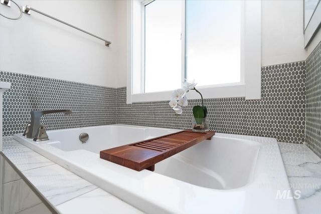 1372 W Tiger Eye, Kuna, ID 83634