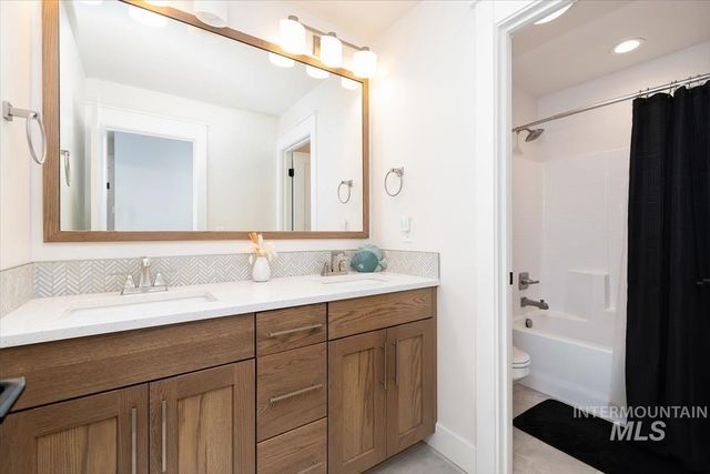 1372 W Tiger Eye, Kuna, ID 83634