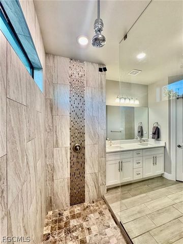 2512 NW 4th ST, Cape Coral, FL 33993