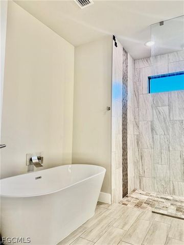 2512 NW 4th ST, Cape Coral, FL 33993