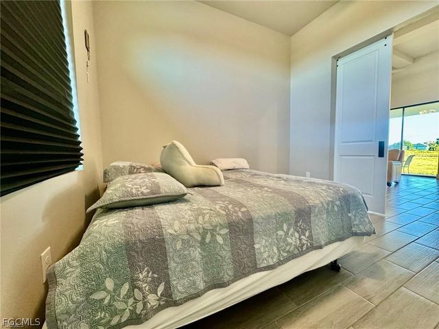 2512 NW 4th ST, Cape Coral, FL 33993