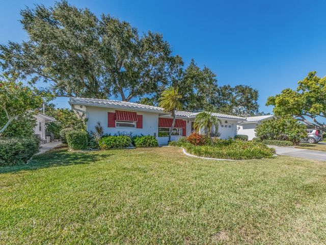 9234 141ST STREET, Seminole, FL 33776