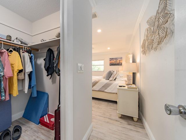 9234 141ST STREET, Seminole, FL 33776