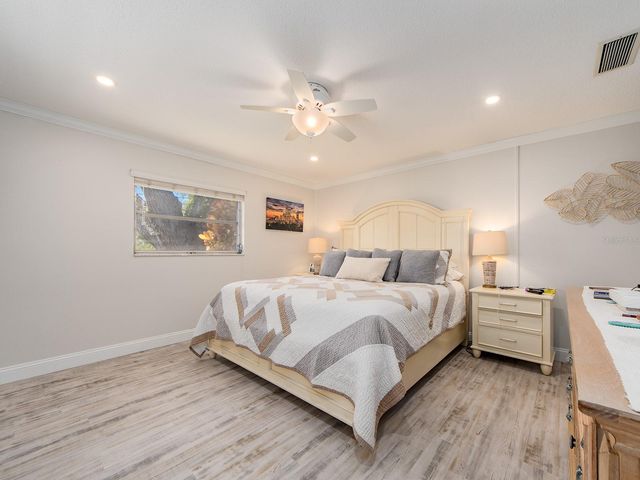 9234 141ST STREET, Seminole, FL 33776