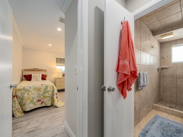 9234 141ST STREET, Seminole, FL 33776