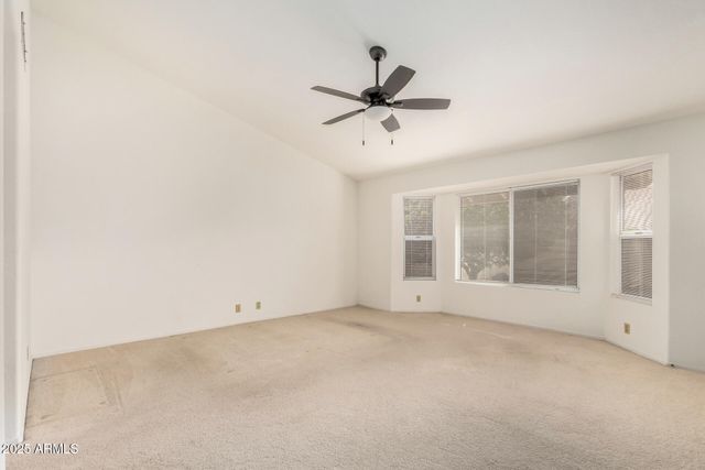 9007 W Kerry Lane, Peoria, AZ 85382