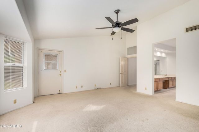 9007 W Kerry Lane, Peoria, AZ 85382