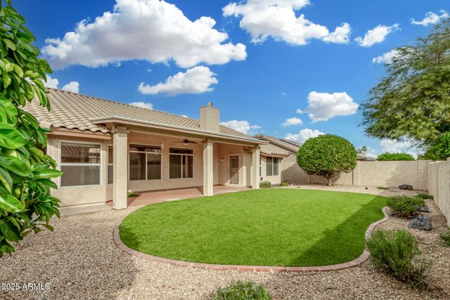 9007 W Kerry Lane, Peoria, AZ 85382