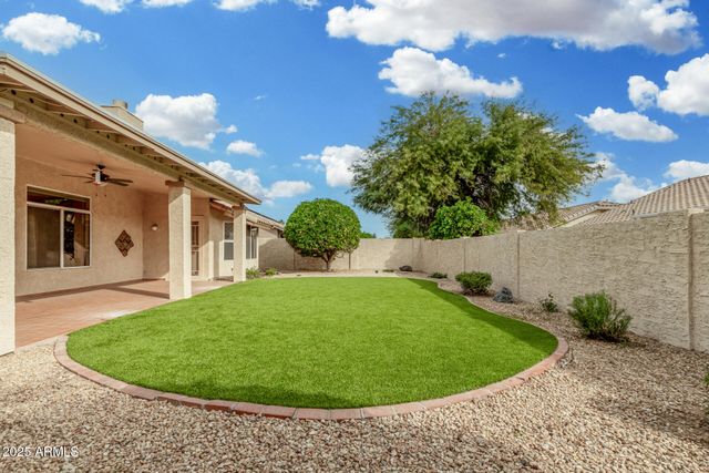 9007 W Kerry Lane, Peoria, AZ 85382