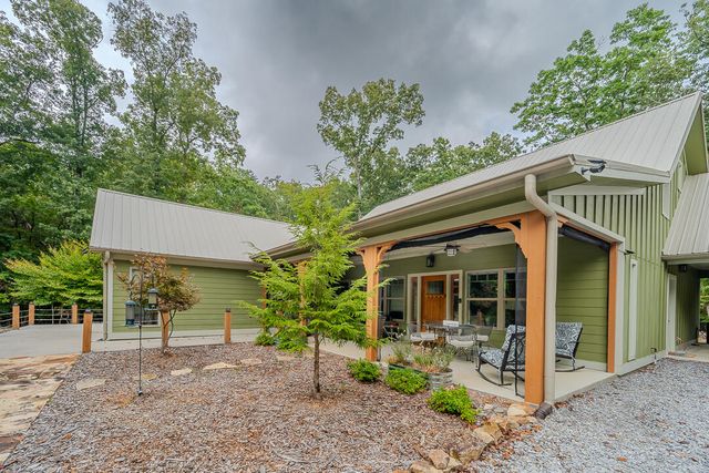 90 Crook View Road, Menlo, GA 30731
