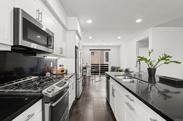 2563 State Street, Carlsbad, CA 92008