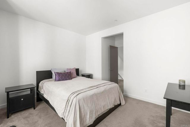 2563 State Street, Carlsbad, CA 92008