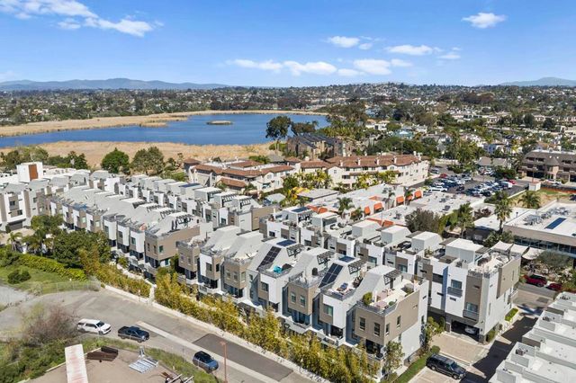 2563 State Street, Carlsbad, CA 92008