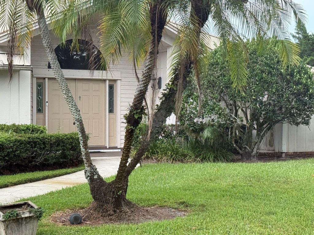 5005 SW Bimini Circle, Palm City, FL 34990