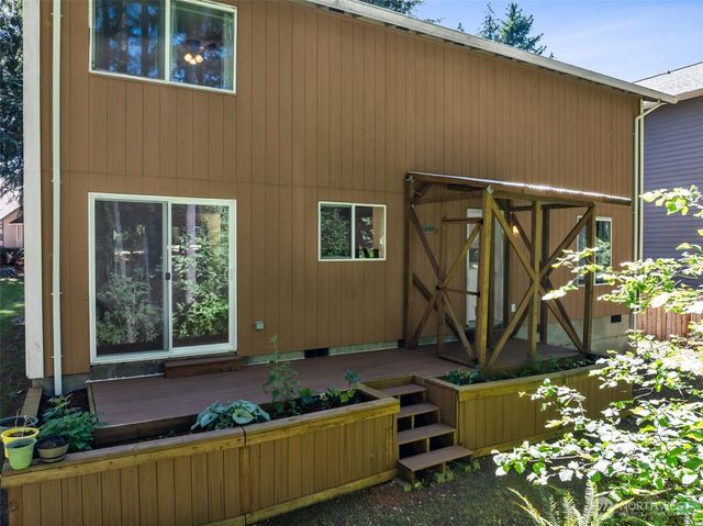 22518 Bluewater Drive SE, Yelm, WA 98597