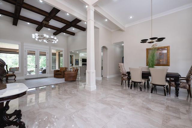 20 Accadia Ct, Little Rock, AR 72223