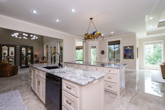 20 Accadia Ct, Little Rock, AR 72223