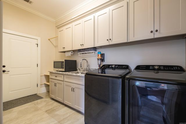 20 Accadia Ct, Little Rock, AR 72223