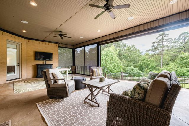 20 Accadia Ct, Little Rock, AR 72223