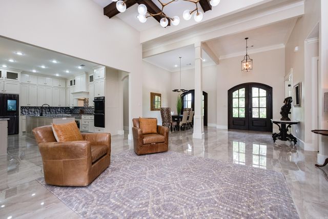 20 Accadia Ct, Little Rock, AR 72223