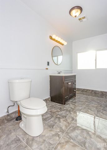 401 Pacific Street, Bakersfield, CA 93305