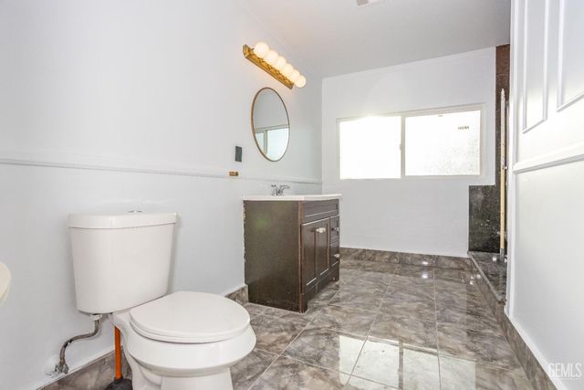 401 Pacific Street, Bakersfield, CA 93305