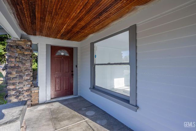 401 Pacific Street, Bakersfield, CA 93305