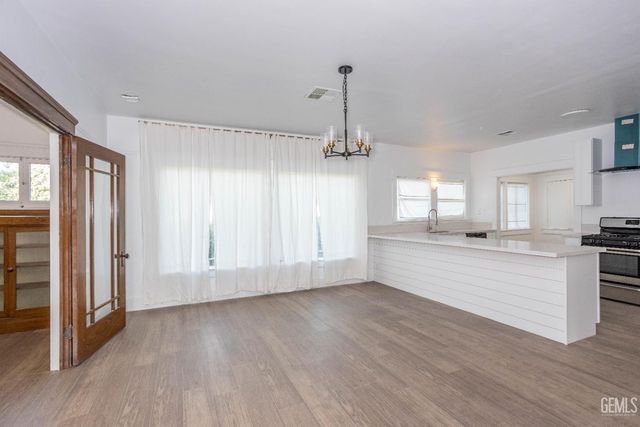 401 Pacific Street, Bakersfield, CA 93305