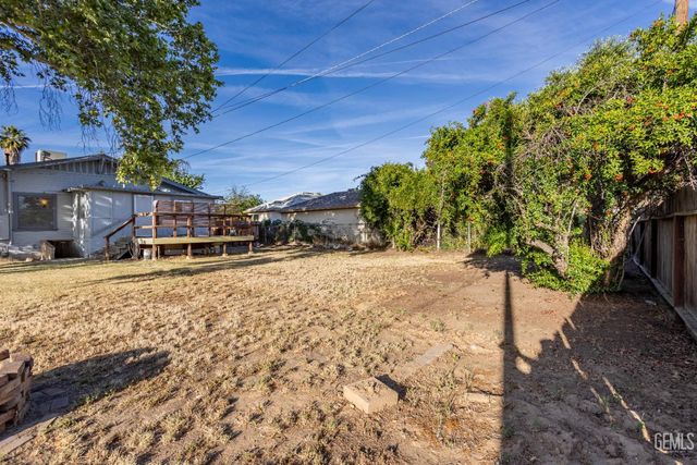 401 Pacific Street, Bakersfield, CA 93305