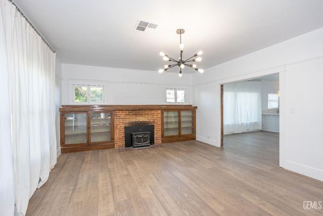 401 Pacific Street, Bakersfield, CA 93305