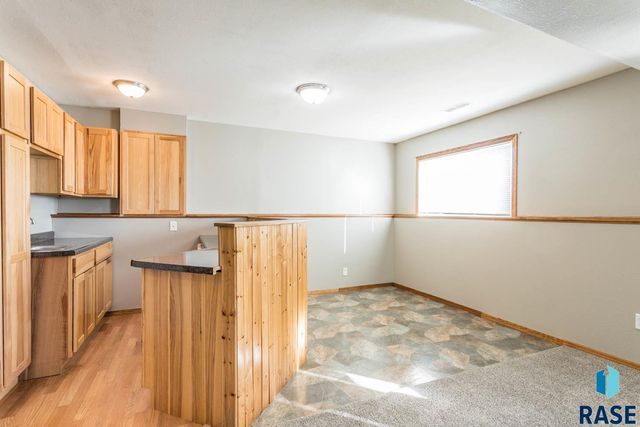 706 Almond Ave Avenue, Harrisburg, SD 57032