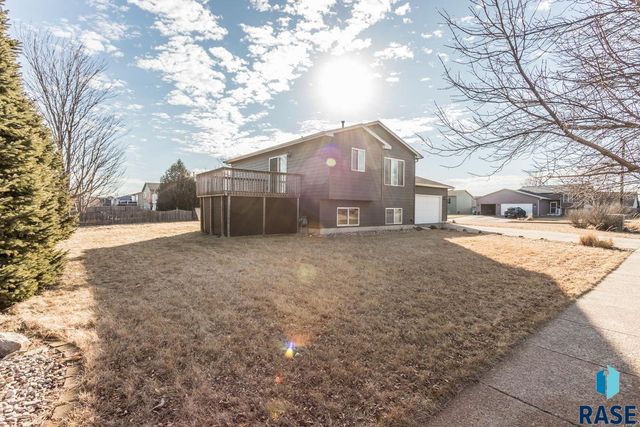 706 Almond Ave Avenue, Harrisburg, SD 57032