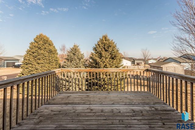 706 Almond Ave Avenue, Harrisburg, SD 57032