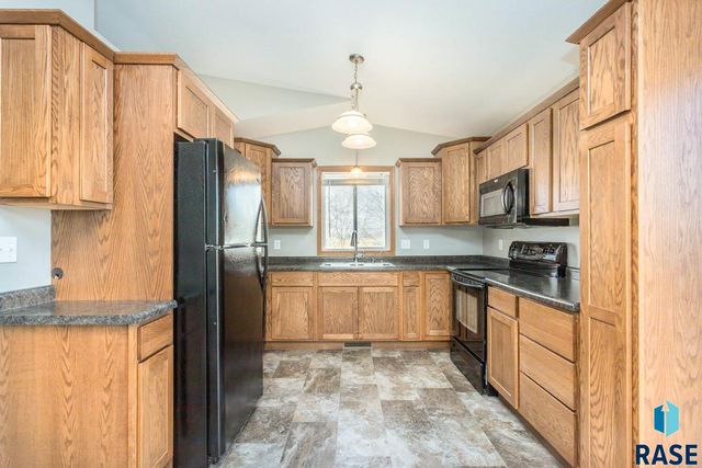 706 Almond Ave Avenue, Harrisburg, SD 57032