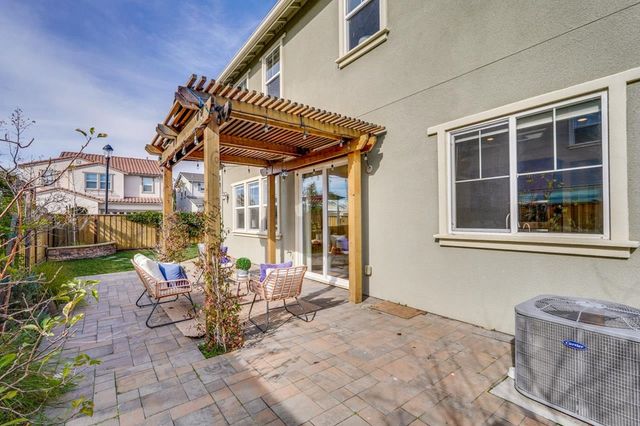 39715 Fog Shrew Rd, Newark, CA 94560