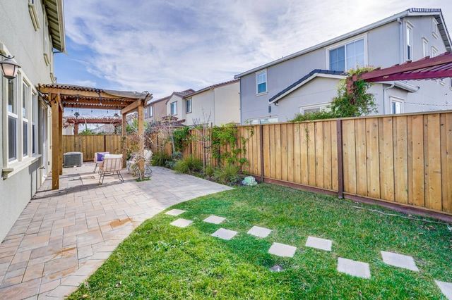 39715 Fog Shrew Rd, Newark, CA 94560