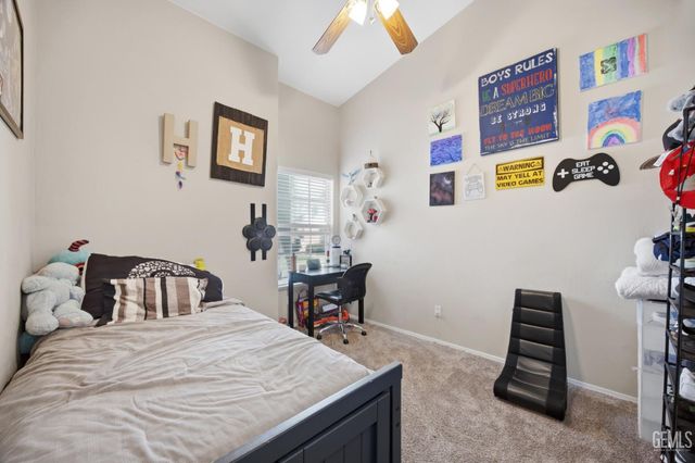 11005 Lakewood Court, Bakersfield, CA 93312
