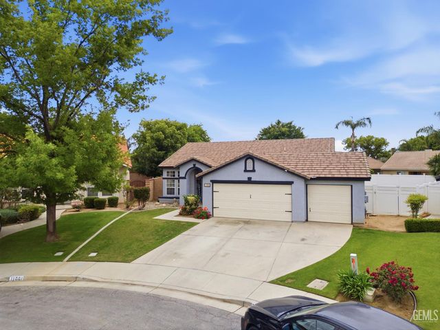 11005 Lakewood Court, Bakersfield, CA 93312